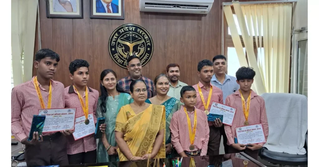 गणित ओलंपियाड 2025, आगरा समाचार, अकोला विद्यालय, आदर्श छात्र, डायट आगरा, राज्य स्तरीय प्रतियोगिता, पुष्पा कुमारी, यशपाल सिंह, यूपी शिक्षा विभाग, शिक्षा समाचार, बच्चों की सफलता, प्रतिभा सम्मान, math olympiad winners, आगरा शिक्षा खबरें, hindi news, एस शेरवानी, बाल शिक्षा, गणित प्रतियोगिता परिणाम, आगरा टॉप स्टूडेंट, छात्र उपलब्धि, आगरा न्यूज अपडेट