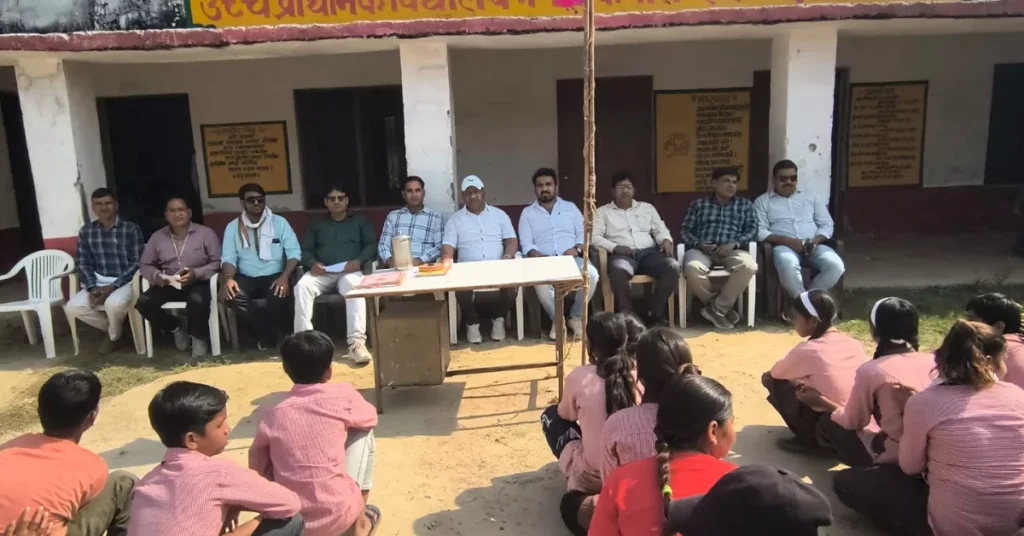 Kheragarh Breaking: खेरागढ़ में न्याय पंचायत खेल प्रतियोगिताओं का आगाज़, बच्चों ने दिखाया दम खेरागढ़ में न्याय पंचायत खेल प्रतियोगिताओं का आगाज़