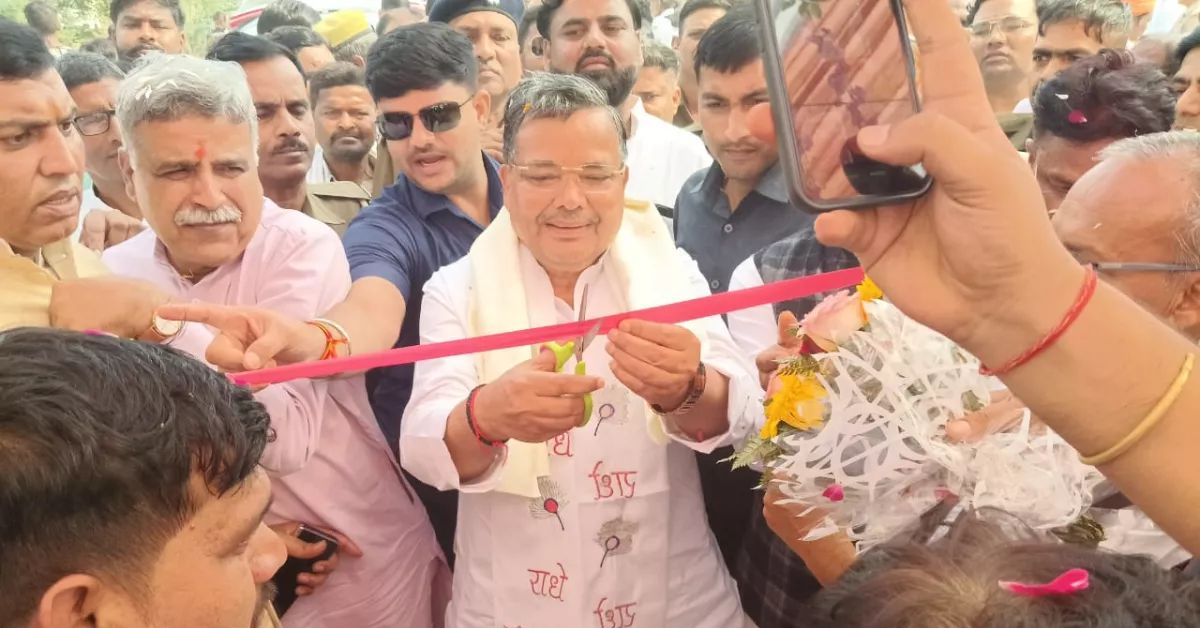 आगरा में मंत्री जयवीर सिंह ने 25 बेटियों के सर्वधर्म सामूहिक विवाह में दिया आशीर्वाद