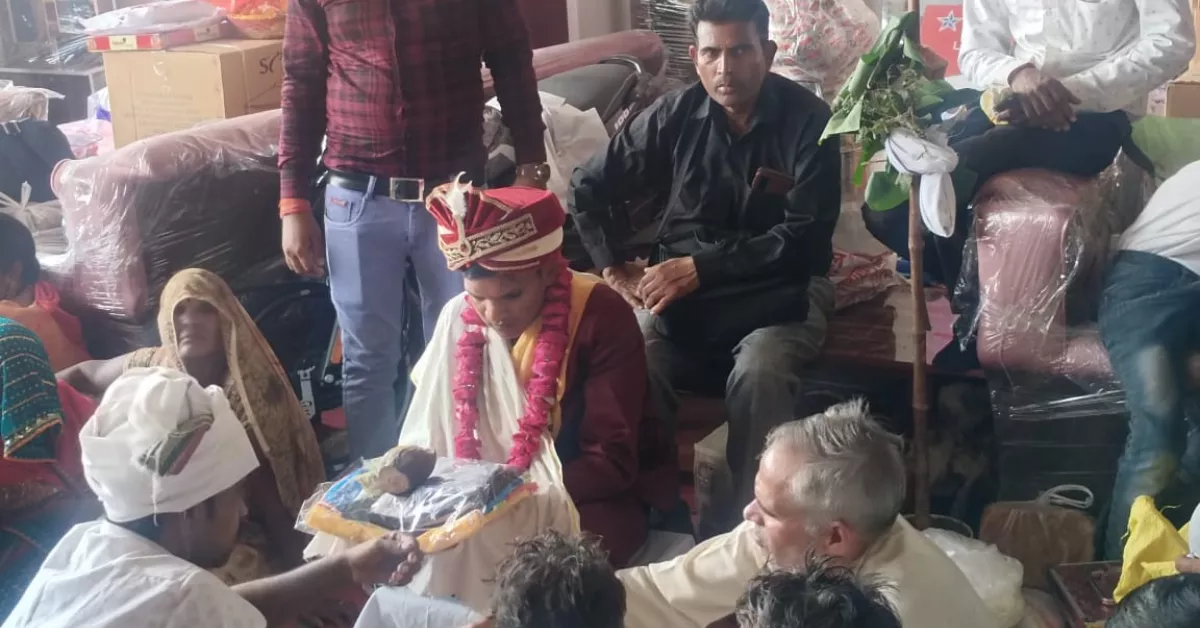 आगरा में मंत्री जयवीर सिंह ने 25 बेटियों के सर्वधर्म सामूहिक विवाह में दिया आशीर्वाद