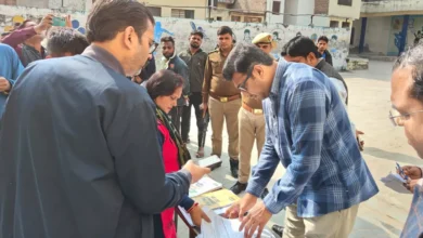 आगरा न्यूज, SIR-2026 अपडेट, जिलाधिकारी निरीक्षण, वोटर सूची संशोधन, BLO फॉर्म अपडेट, आगरा चुनाव प्रक्रिया, निर्वाचन अभियान UP, voter verification India