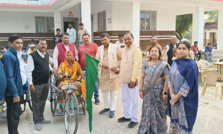 खेरागढ़ ट्राईसाइकिल वितरण, दिव्यांगजन कल्याण कार्यक्रम, विधायक भगवान सिंह कुशवाहा, आगरा विकास कार्य, दिव्यांगजन सशक्तिकरण, ट्राईसाइकिल योजना यूपी, दिव्यांग सहायता कार्यक्रम आगरा, आत्मनिर्भर दिव्यांग अभियान, खेरागढ़ न्यूज़, आगरा ताजा खबर