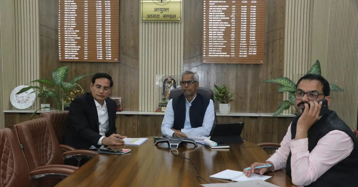 आगरा मण्डल, आगरा मंडल समीक्षा, मण्डल आयुक्त शैलेन्द्र कुमार सिंह, कर करेत्तर प्रगति, राजस्व वसूली अभियान, अवैध खनन नियंत्रण, ओवरलोडिंग रोकथाम, राजस्व वाद निस्तारण, तहसील राजस्व प्रगति, रियल टाइम खतौनी, अंश निर्धारण अद्यतन, मुख्यमंत्री कृषक दुर्घटना कल्याण योजना, यूपी शासन निर्देश, प्रशासनिक समीक्षा बैठक, राजस्व पारदर्शिता, जिला समीक्षा आगरा