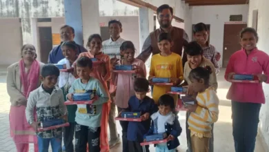 एक कदम और फाउंडेशन, दृष्टिबाधित बच्चों की शिक्षा, आगरा शिक्षा समाचार, digital education for blind students, mobile distribution program, Arunoday Program, inclusive education India, NGO education initiative, special education UP, mobility training blind students