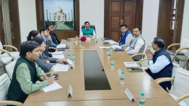 पंचायत चुनाव 2026, मतदाता सूची शुद्धिकरण यूपी, डुप्लीकेट वोटर सत्यापन, ई बीएलओ ऐप उत्तर प्रदेश, राज्य निर्वाचन आयोग बैठक, आगरा पंचायत चुनाव तैयारी, त्रिस्तरीय पंचायत निर्वाचक नामावली