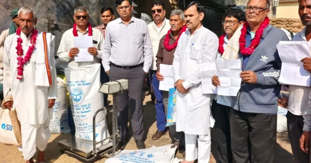 बाजरा एमएसपी आगरा, बाजरा क्रय विशेष अभियान, सीमांत किसान लाभ, जिलाधिकारी अरविंद मल्लप्पा बंगारी निर्देश, किसान समर्थन मूल्य आगरा, खरीफ क्रय केन्द्र आगरा, किसान पोर्टल पंजीकरण बाजरा, कृषि विभाग आगरा समाचार