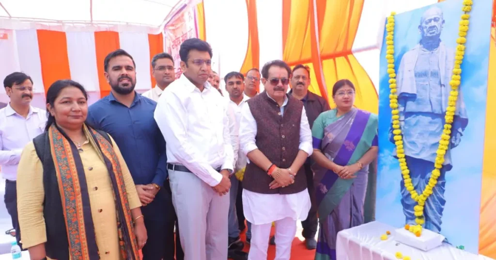 रन फॉर यूनिटी आगरा, सरदार पटेल 150 जयंती, युवाओं का राष्ट्रीय संकल्प, अखंड भारत संदेश, जिलाधिकारी अरविंद मल्लप्पा बंगारी, केंद्रीय मंत्री एसपी सिंह बघेल, एक भारत श्रेष्ठ भारत मार्च, विश्वविद्यालय पालीवाल पार्क मार्च, शहीद स्मारक संजय प्लेस कार्यक्रम