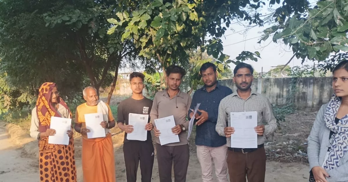 SIR अभियान तेज़, SIR campaign Agra, special intensive revision UP, voter list update India, ब्लो सर्वे UP, आगरा निर्वाचन समाचार, DM Arvind Mallappa Bangari, voter enumeration forms, election commission India update, voter form-6-7-8-8A, मतदाता सूची अद्यतन अभियान