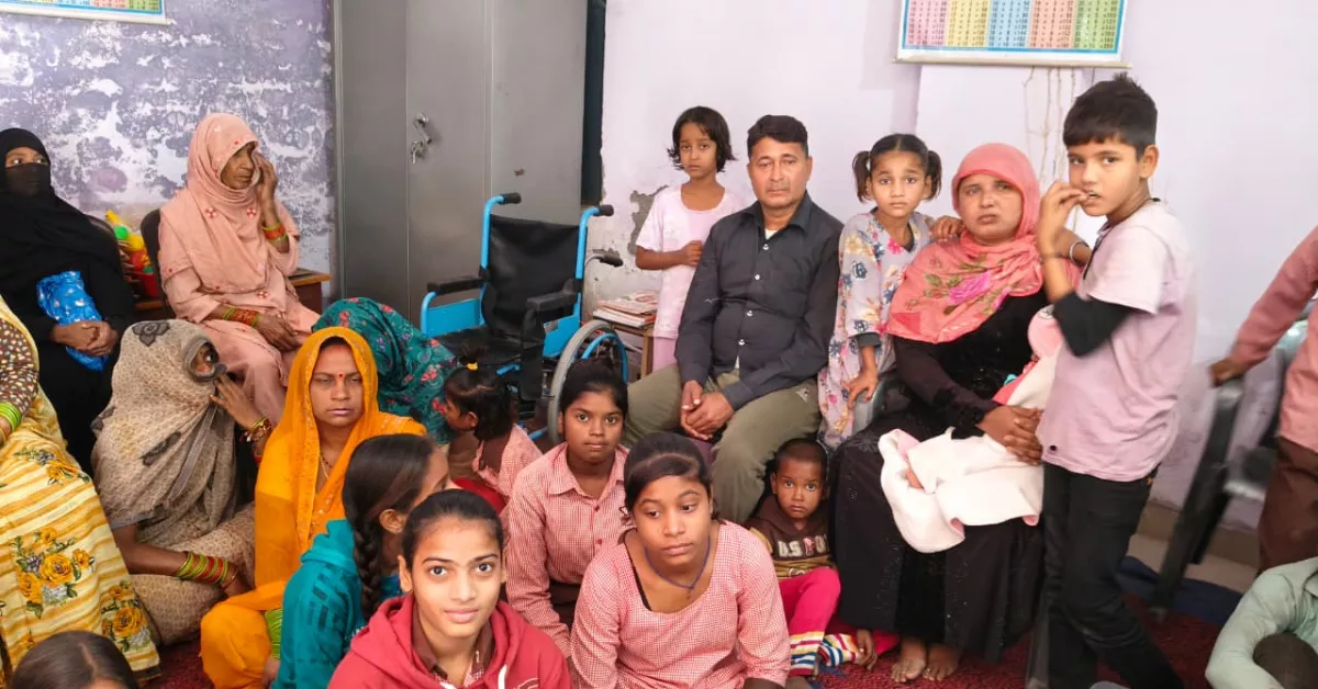 दिव्यांग बच्चों की शिक्षा, खेरागढ़ न्यूज़, इनवायरमेंट बिल्डिंग प्रोग्राम, पैरेंट्स काउंसलिंग, आगरा समाचार, स्पेशल एजुकेशन यूपी, दिव्यांगजन योजनाएँ यूपी, कागारौल विद्यालय कार्यक्रम, inclusive education india, teacher parents interaction