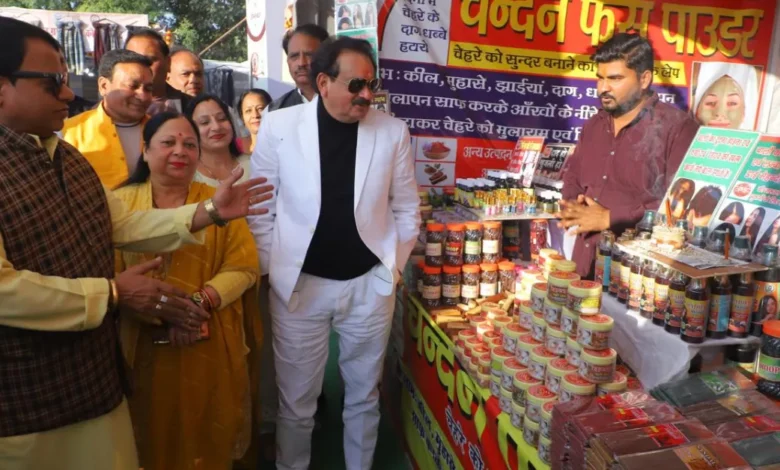 केंद्रीय मंत्री एसपी सिंह बघेल, आगरा खादी प्रदर्शनी, खादी ग्रामोद्योग आगरा, एसपी सिंह बघेल आगरा समाचार, खादी प्रदर्शनी उद्घाटन, आगरा न्यूज अपडेट, आगरा खादी और ग्रामोद्योग मेला, ODOP उत्पाद आगरा, बलकेश्वर मैदान प्रदर्शनी, खादी वस्त्र मेला, इंडिया खादी एक्पो आगरा, आगरा ब्रेकिंग न्यूज, स्वदेशी उत्पाद प्रदर्शनी, खादी मेले में क्या मिलेगा, मेला आगरा आज की खबर, आगरा लोकल न्यूज