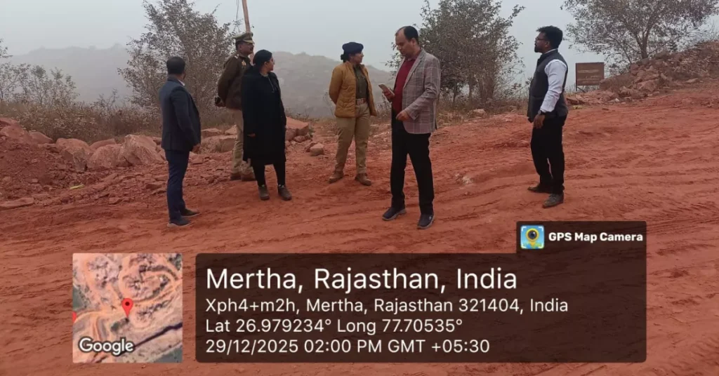 Kheragarh Breaking News: आगरा में अवैध खनन पर सख्ती, कुल्हाड़ा पहाड़ का निरीक्षण अवैध खनन आगरा, कुल्हाड़ा पहाड़ खेरागढ़, जिलाधिकारी अरविंद मल्लप्पा बंगारी, ड्रोन सर्वे खनन निगरानी, खनन विभाग कार्रवाई, आगरा प्रशासन समाचार, illegal mining action agra, kheragarh news, mining inspection hindi