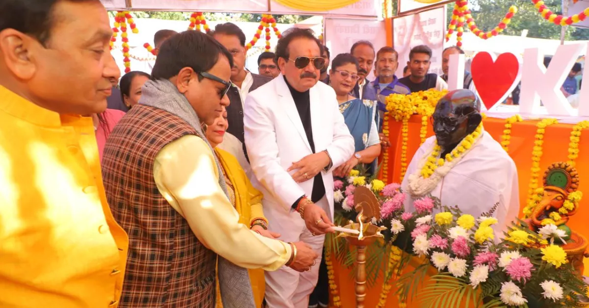 केंद्रीय मंत्री एसपी सिंह बघेल, आगरा खादी प्रदर्शनी, खादी ग्रामोद्योग आगरा, एसपी सिंह बघेल आगरा समाचार, खादी प्रदर्शनी उद्घाटन, आगरा न्यूज अपडेट, आगरा खादी और ग्रामोद्योग मेला, ODOP उत्पाद आगरा, बलकेश्वर मैदान प्रदर्शनी, खादी वस्त्र मेला, इंडिया खादी एक्पो आगरा, आगरा ब्रेकिंग न्यूज, स्वदेशी उत्पाद प्रदर्शनी, खादी मेले में क्या मिलेगा, मेला आगरा आज की खबर, आगरा लोकल न्यूज