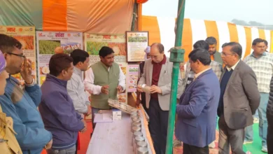 बटेश्वर धाम किसान मेला, विराट किसान मेला बाह, कृषि प्रदर्शनी आगरा, किसान मेला तृतीय दिवस, कृषि विभाग आगरा, डॉ पंकज त्रिपाठी कृषि निदेशक, फसल बीमा योजना, मृदा स्वास्थ्य कार्ड, एफपीओ फार्म मशीनरी बैंक, agriculture news hindi