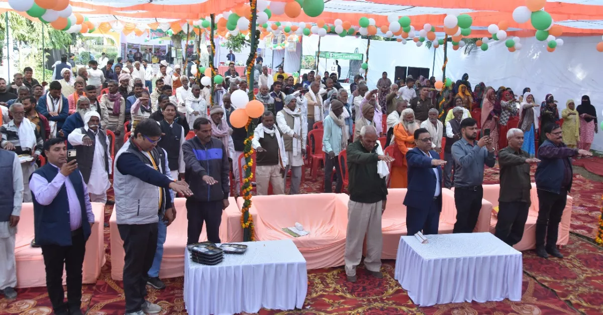 विश्व मृदा दिवस, तिलहन मेला, कृषि विज्ञान केंद्र बिचपुरी, मिट्टी परीक्षण, किसान समाचार आगरा, प्राकृतिक खेती, तिलहनी फसलें, Soil Health Card, किसान जागरूकता कार्यक्रम, कृषि वैज्ञानिक सलाह, फतेहपुर सीकरी न्यूज़, किसान मेला आगरा