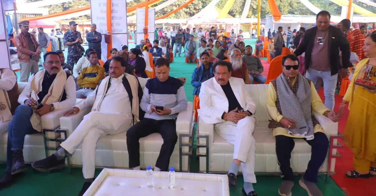 केंद्रीय मंत्री एसपी सिंह बघेल, आगरा खादी प्रदर्शनी, खादी ग्रामोद्योग आगरा, एसपी सिंह बघेल आगरा समाचार, खादी प्रदर्शनी उद्घाटन, आगरा न्यूज अपडेट, आगरा खादी और ग्रामोद्योग मेला, ODOP उत्पाद आगरा, बलकेश्वर मैदान प्रदर्शनी, खादी वस्त्र मेला, इंडिया खादी एक्पो आगरा, आगरा ब्रेकिंग न्यूज, स्वदेशी उत्पाद प्रदर्शनी, खादी मेले में क्या मिलेगा, मेला आगरा आज की खबर, आगरा लोकल न्यूज