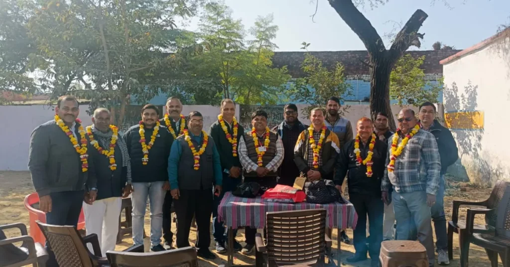 SIR अभियान, BLO सम्मान, खेरागढ़ चुनाव अपडेट, विशेष प्रगाढ़ पुनरीक्षण, निर्वाचन आयोग अपडेट, आगरा समाचार, लोकतंत्र, मतदाता सूची अपडेट, BLO टीम सम्मान, SIR 2026 आगरा, बीएलओ सम्मान समारोह, Supervisor Mohammad Azeem, चुनाव आयोग अभियान, voter list update, election news UP, खेरागढ़ ब्रेकिंग न्यूज़