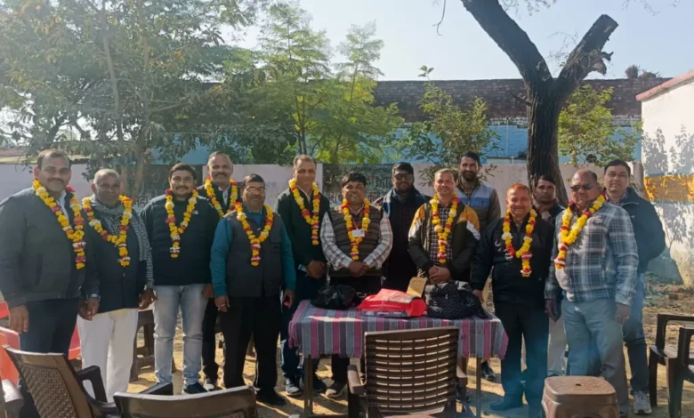 SIR अभियान, BLO सम्मान, खेरागढ़ चुनाव अपडेट, विशेष प्रगाढ़ पुनरीक्षण, निर्वाचन आयोग अपडेट, आगरा समाचार, लोकतंत्र, मतदाता सूची अपडेट, BLO टीम सम्मान, SIR 2026 आगरा, बीएलओ सम्मान समारोह, Supervisor Mohammad Azeem, चुनाव आयोग अभियान, voter list update, election news UP, खेरागढ़ ब्रेकिंग न्यूज़