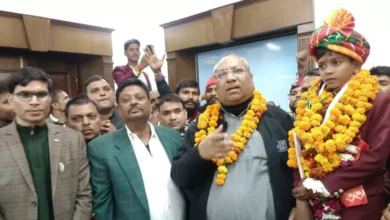 वीर बालक अजय राज निषाद, प्रधानमंत्री राष्ट्रीय बाल पुरस्कार वीरता, डॉ संजय कुमार निषाद मंत्री, निषाद समाज गौरव, आगरा सम्मान समारोह, मगरमच्छ से जान बचाई, बाल वीरता पुरस्कार, up government news hindi