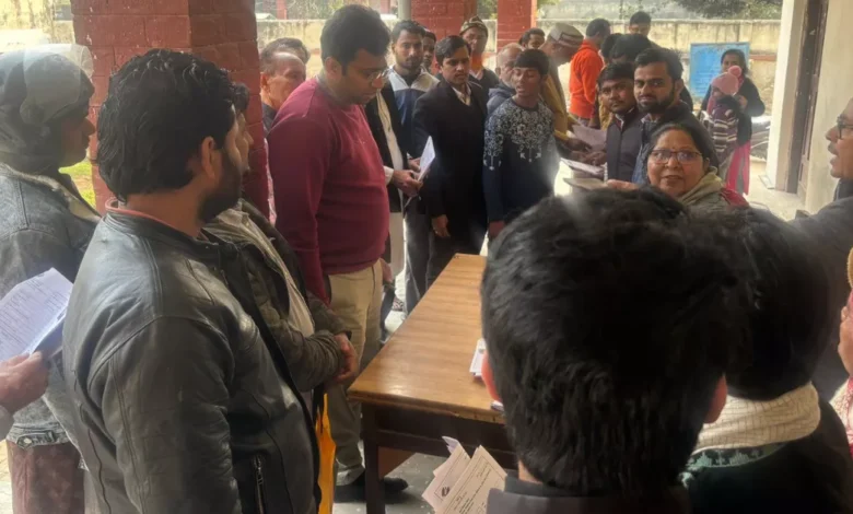 विशेष प्रगाढ़ पुनरीक्षण, आगरा ग्रामीण मतदाता सूची, अरविंद मल्लप्पा बंगारी, डीएम आगरा निरीक्षण, SIR अभियान 2026, ड्राफ्ट रोल मतदाता सूची, बीएलओ अभियान, फॉर्म 6 मतदाता पंजीकरण, आगरा विधानसभा 90, बमरौली कटारा बूथ, मतदाता नाम जोड़ना, दावे आपत्तियां मतदाता सूची, भारत निर्वाचन आयोग अभियान