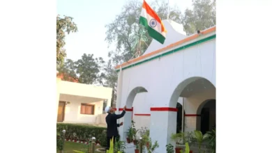 आगरा गणतंत्र दिवस 2026, 77वां गणतंत्र दिवस आगरा, अरविंद मल्लप्पा बंगारी, जिलाधिकारी आगरा, आगरा कलेक्ट्रेट ध्वजारोहण, अमर शहीद सम्मान आगरा, गणतंत्र दिवस समारोह आगरा, मंडलायुक्त शैलेंद्र कुमार सिंह, आगरा जिला समाचार, यूपी गणतंत्र दिवस कार्यक्रम, Republic Day Agra News, Agra DM Republic Day, Agra Latest News Hindi, Uttar Pradesh Republic Day Celebration