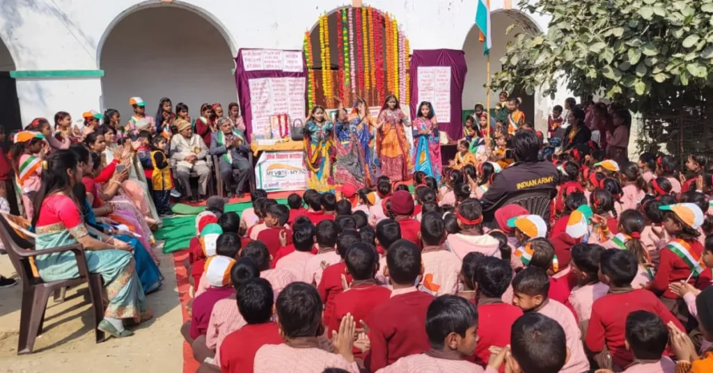 कागारौल गणतंत्र दिवस, प्राथमिक विद्यालय कागारौल, 77वां गणतंत्र दिवस आगरा, Agra Republic Day News, parishadiya vidyalaya agra, government school republic day, school republic day celebration, khairagarh block agra news, basic education agra, up school news, rural school republic day, children cultural program agra, education news agra