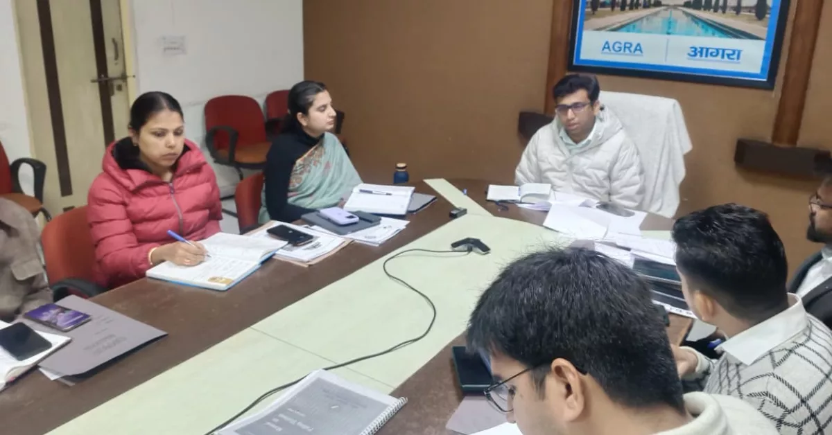 SIR अभियान आगरा, एसआईआर अभियान आगरा, विशेष प्रगाढ़ पुनरीक्षण 2026, ड्राफ्ट रोल पठन बूथ, मतदाता सूची दावे आपत्तियां, फॉर्म 6 नया मतदाता, अरविंद मल्लप्पा बंगारी निर्वाचन, voter list revision agra