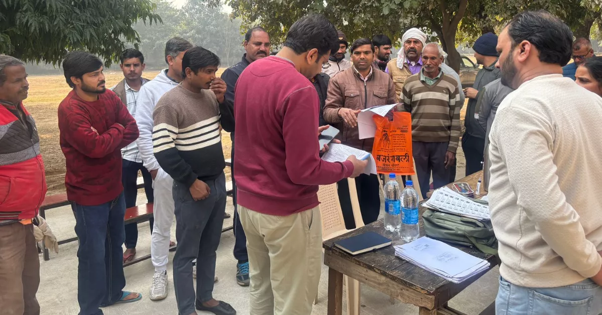 विशेष प्रगाढ़ पुनरीक्षण, आगरा ग्रामीण मतदाता सूची, अरविंद मल्लप्पा बंगारी, डीएम आगरा निरीक्षण, SIR अभियान 2026, ड्राफ्ट रोल मतदाता सूची, बीएलओ अभियान, फॉर्म 6 मतदाता पंजीकरण, आगरा विधानसभा 90, बमरौली कटारा बूथ, मतदाता नाम जोड़ना, दावे आपत्तियां मतदाता सूची, भारत निर्वाचन आयोग अभियान