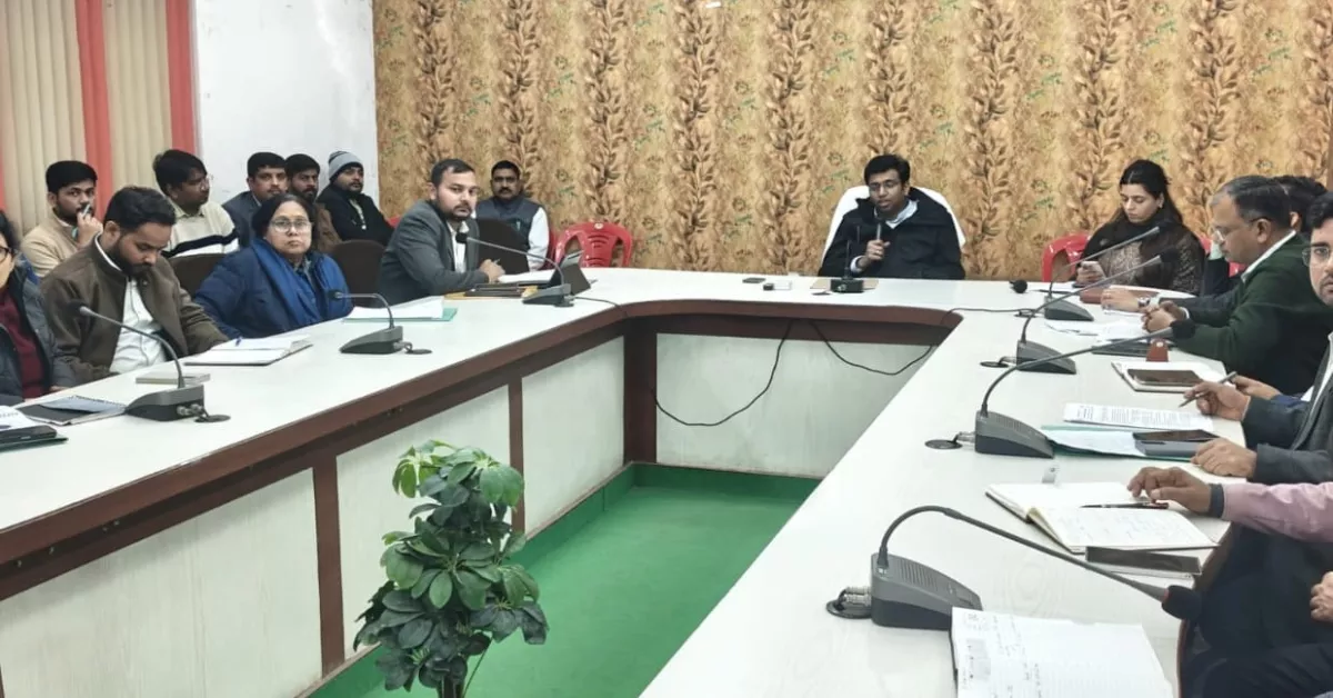 आरटीई प्रवेश 2026, आगरा आरटीई समाचार, अरविंद मल्लप्पा बंगारी, आरटीई एक्ट 2009, निजी स्कूल आरटीई सख्ती, गरीब बच्चों की शिक्षा, आरटीई ऑनलाइन आवेदन, आरटीई लॉटरी प्रक्रिया