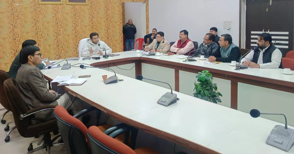 विशेष प्रगाढ़ पुनरीक्षण 2026, आगरा मतदाता सूची पुनरीक्षण, जिलाधिकारी अरविंद मल्लप्पा बंगारी, दावे और आपत्तियां मतदाता सूची, फॉर्म 6 7 8 मतदाता, नोटिस सुनवाई प्रक्रिया, वोटर लिस्ट अपडेट आगरा, एसआईआर 2026 उत्तर प्रदेश, निर्वाचन आयोग निर्देश, बीएलओ एईआरओ बैठक, मतदाता मैपिंग प्रक्रिया, आगरा निर्वाचन समाचार, हिंदी ताजा खबर, हिंदी दैनिक समाचार