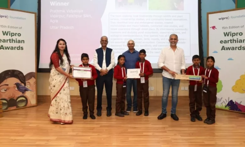 प्राथमिक विद्यालय विदरपुर, फतेहपुर सीकरी शिक्षा समाचार, आगरा शिक्षा खबर, Wipro Earthian Program, Center for Environment Education, राष्ट्रीय स्तर पर सम्मानित छात्र, पर्यावरण मित्र कार्यक्रम, परिषदीय विद्यालय उपलब्धि, Agra education news, school students national award, environment education india, Google Discover education news