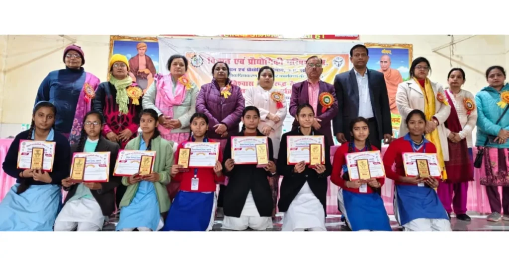 अंधविश्वास के खिलाफ विज्ञान कार्यक्रम, आगरा विज्ञान जागरूकता समाचार, superstition vs science india, जिला विज्ञान क्लब आगरा, विज्ञान एवं प्रौद्योगिकी परिषद उत्तर प्रदेश, science awareness program agra, student science activity up, school science event agra, Google Discover education news, scientific temper india