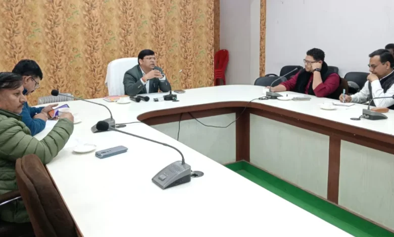 विशेष प्रगाढ़ पुनरीक्षण 2026, SIR 2026 आगरा, मतदाता सूची पुनरीक्षण बैठक, ADM नगर आगरा, बीएलओ दावे आपत्ति, voter list revision agra, election commission up news, फॉर्म 6 7 8 मतदाता, आगरा निर्वाचन समाचार, Google Discover election news