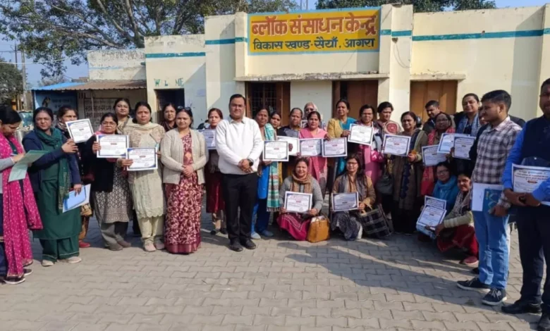 मीना मंच प्रशिक्षण सैंया, Power Angel Meena Manch Agra, girls empowerment training UP, बालिका सशक्तिकरण कार्यक्रम, BEO Sainya training news, Meena Manch workshop India, education awareness program Agra, Google Discover education news