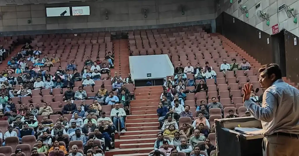 यूपी बोर्ड परीक्षा 2026, UP Board Exam 2026 Agra, DM Arvind Mallappa Bangari briefing, Agra board exam security, 154 exam centres Agra, nalkavihin pariksha 2026, UP Board Highschool Intermediate Agra, exam control room DIOS Agra, education news UP, Google Discover Agra news