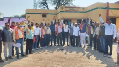 खेरागढ़ शिक्षक प्रदर्शन 2026, टीईटी अनिवार्यता विरोध आगरा, उत्तर प्रदेशीय प्राथमिक शिक्षक संघ आंदोलन, काली पट्टी बांधकर विरोध, आगरा बीआरसी खेरागढ़ प्रदर्शन, 26 फरवरी जिला मुख्यालय धरना, यूपी शिक्षक संघ समाचार, TET protest Agra 2026, शिक्षकों का आंदोलन आगरा, आगरा ताजा शिक्षा खबर