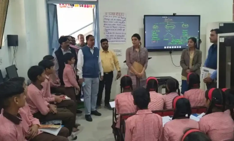 पीएमश्री विद्यालय कलवारी आगरा, मॉडल स्कूल आगरा 2026, सीडीओ प्रतिभा सिंह निरीक्षण, बिचपुरी कम्पोजिट विद्यालय, स्मार्ट क्लास सरकारी स्कूल, सोलर पैनल स्कूल आगरा, वर्षा जल संचयन विद्यालय, आईटीसी लैब शिक्षा विभाग, आगरा बेसिक शिक्षा समाचार, PM SHRI School Agra News