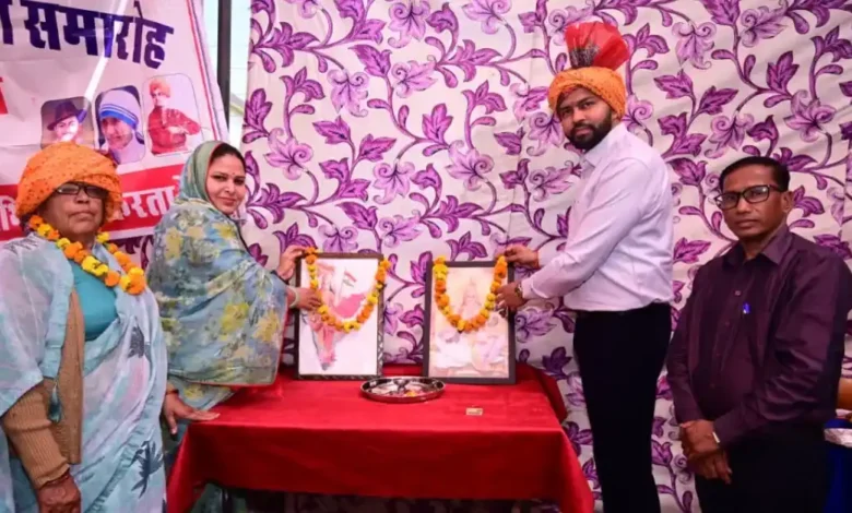 विद्यालय दाऊदपुर वार्षिकोत्सव 2026, फतेहपुर सीकरी स्कूल कार्यक्रम, आगरा सरकारी स्कूल वार्षिकोत्सव, ग्रामीण विद्यालय सांस्कृतिक कार्यक्रम, छात्र सांस्कृतिक प्रस्तुति आगरा, एनएमएमएस छात्र सम्मान समारोह, ब्रज लोक नृत्य स्कूल कार्यक्रम, अनिरुद्ध यादव डायट आगरा कार्यक्रम, आगरा शिक्षा समाचार, school annual function Agra news