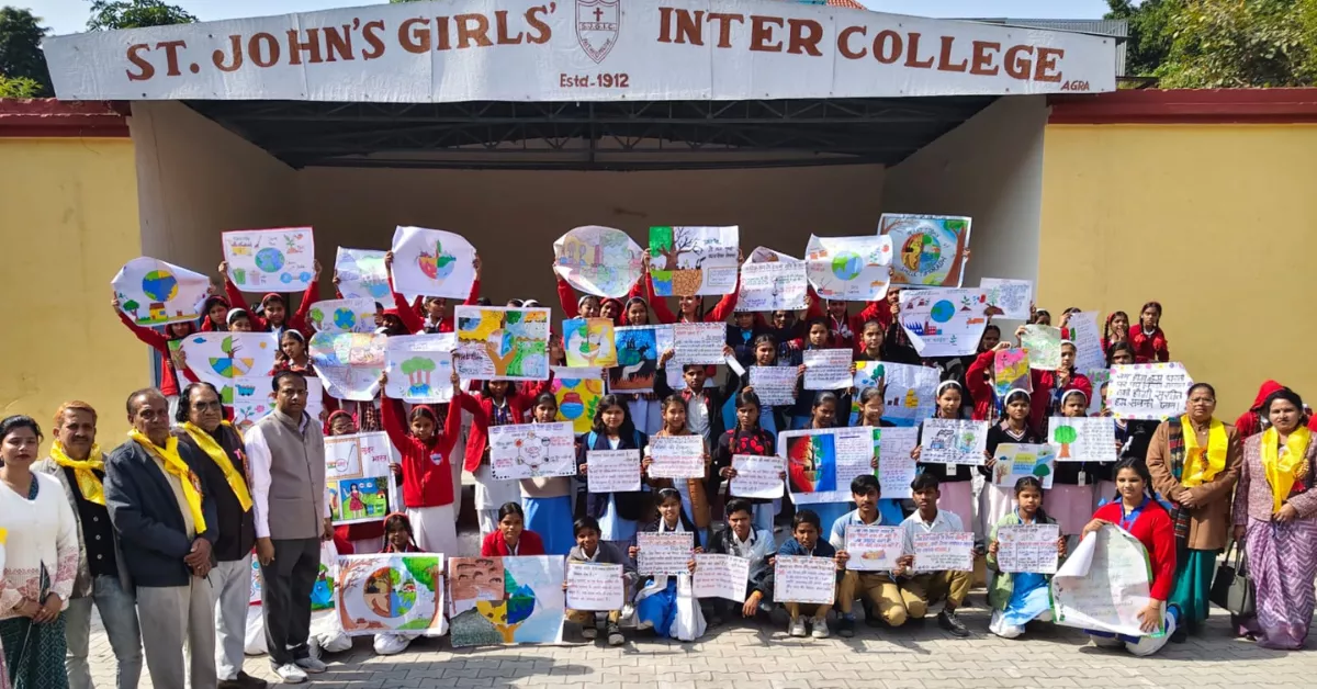 स्वच्छ पर्यावरण स्वस्थ जीवन कार्यक्रम, जिला विज्ञान क्लब आगरा, scientific awareness program agra, environment health education up, St Johns Girls Inter College Agra, student science exhibition agra, eco friendly models school, Google Discover education news