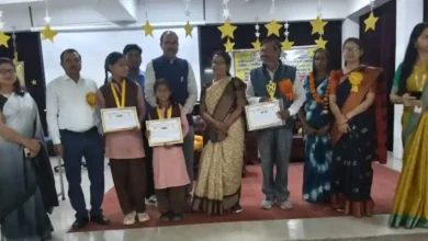 बरौली अहीर आगरा समाचार, निपुण भारत मिशन, छात्र शिक्षक सम्मान समारोह, आगरा शिक्षा न्यूज, NMMS परीक्षा आगरा, इंस्पायर अवार्ड यूपी, डायट प्रवक्ता मनोज वार्ष्णेय, विद्यालय प्रबंधन समिति SMC, डिजिटल क्लासरूम यूपी, ऑपरेशन कायाकल्प, बेसिक शिक्षा विभाग आगरा, agra education news hindi, nipun bharat program up, rural education development india