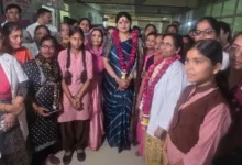 HPV वैक्सीनेशन आगरा, सर्वाइकल कैंसर बचाव, लेडी लायल अस्पताल आगरा, डॉ बबीता सिंह चौहान, महिला स्वास्थ्य यूपी, किशोरी टीकाकरण अभियान, HPV vaccine india hindi, आगरा हेल्थ न्यूज, महिला स्वास्थ्य योजना यूपी, cervical cancer prevention india, agra latest news hindi, government vaccination program up, women health awareness india