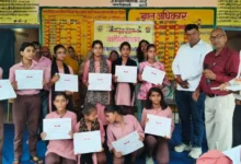 कागारौल विद्यालय वार्षिकोत्सव, आगरा स्कूल न्यूज, छात्र सम्मान समारोह, प्राथमिक विद्यालय कार्यक्रम, शिक्षा जागरूकता आगरा, खेरागढ़ स्कूल इवेंट, छात्र पुरस्कार वितरण, school annual function agra, agra latest education news hindi, student achievement ceremony india, rural school event up