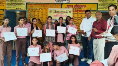 कागारौल विद्यालय वार्षिकोत्सव, आगरा स्कूल न्यूज, छात्र सम्मान समारोह, प्राथमिक विद्यालय कार्यक्रम, शिक्षा जागरूकता आगरा, खेरागढ़ स्कूल इवेंट, छात्र पुरस्कार वितरण, school annual function agra, agra latest education news hindi, student achievement ceremony india, rural school event up