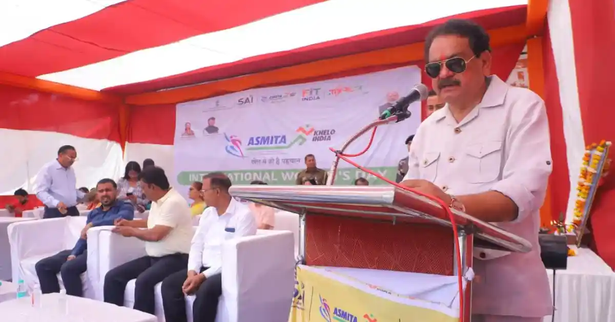 अस्मिता लीग आगरा, अंतरराष्ट्रीय महिला दिवस आगरा, SP Singh Baghel Agra news, women race competition agra, Eklavya stadium agra event, MY Bharat program news, women empowerment sports india, Agra sports news