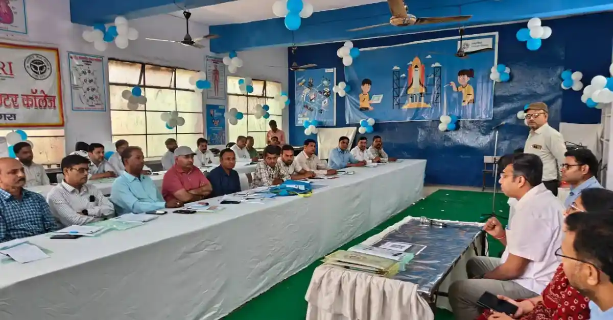 जनगणना-2027 प्रशिक्षण आगरा, Agra census training 2027, Arvind Mallappa Bangari census workshop, digital census India 2027, census house listing UP 2026, Agra administration news, census field trainers training agra, enumerator training census UP