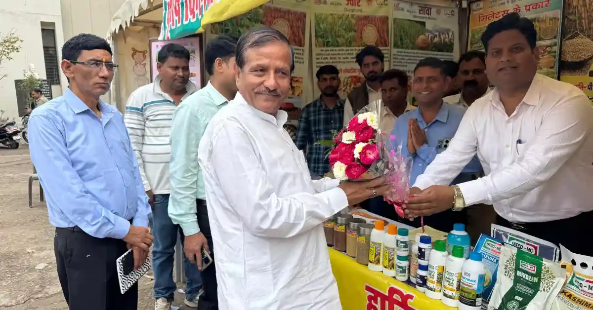 आगरा किसान कार्यक्रम, अन्नदाता किसान समृद्धि, सूरसदन आगरा न्यूज, योगी सरकार 9 वर्ष, किसान सम्मान समारोह यूपी, पीएम कुसुम योजना आगरा, कृषि यंत्रीकरण योजना, नंदनी योजना पशुपालन, आगरा कृषि समाचार, किसान प्रशिक्षण कार्यक्रम यूपी, यूपी सरकार योजनाएं किसान, agra farmer news hindi, agriculture development up, kisan sammelan agra