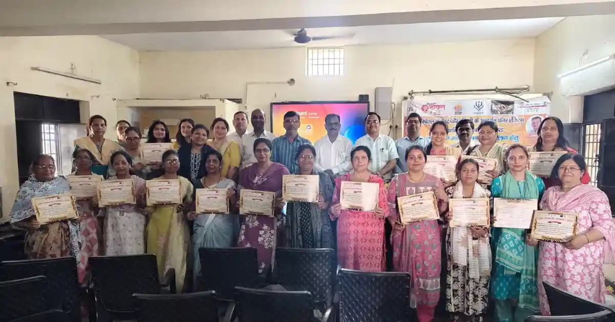 मीना मंच प्रशिक्षण आगरा, Fatehabad Meena Manch training program, Agra girl empowerment program, Power Angel Meena Manch news, Agra education training news, POCSO awareness training agra, Meena Manch UP program, Agra block education training, girl leadership program agra
