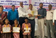 खेरागढ़ शैक्षिक सम्मान समारोह, NMMS पास छात्र आगरा, inspire award students agra, basic shiksha department agra news, student achievement kheragarh agra, teacher honour agra school, agra education news hindi, rural students success agra