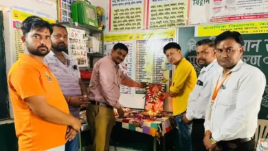 कछपुरा विद्यालय विदाई समारोह, आगरा स्कूल न्यूज, छात्र सम्मान कार्यक्रम, प्राथमिक विद्यालय इवेंट, 11000 अनुदान समाचार, खेरागढ़ शिक्षा समाचार, ग्रामीण स्कूल कार्यक्रम, school farewell ceremony agra, agra latest education news hindi, student award function up, rural education event india