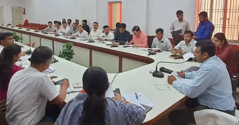 जनगणना 2027 आगरा, डिजिटल जनगणना भारत, स्वगणना पोर्टल 2026, census india 2027, agra latest news hindi, जनगणना प्रक्रिया 2026, school training census agra, enumerator training up, census digital system india, self enumeration census india, government census update india