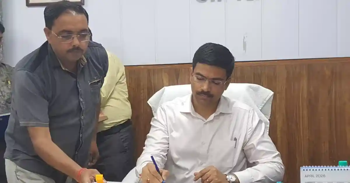 आगरा के नए डीएम मनीष बंसल